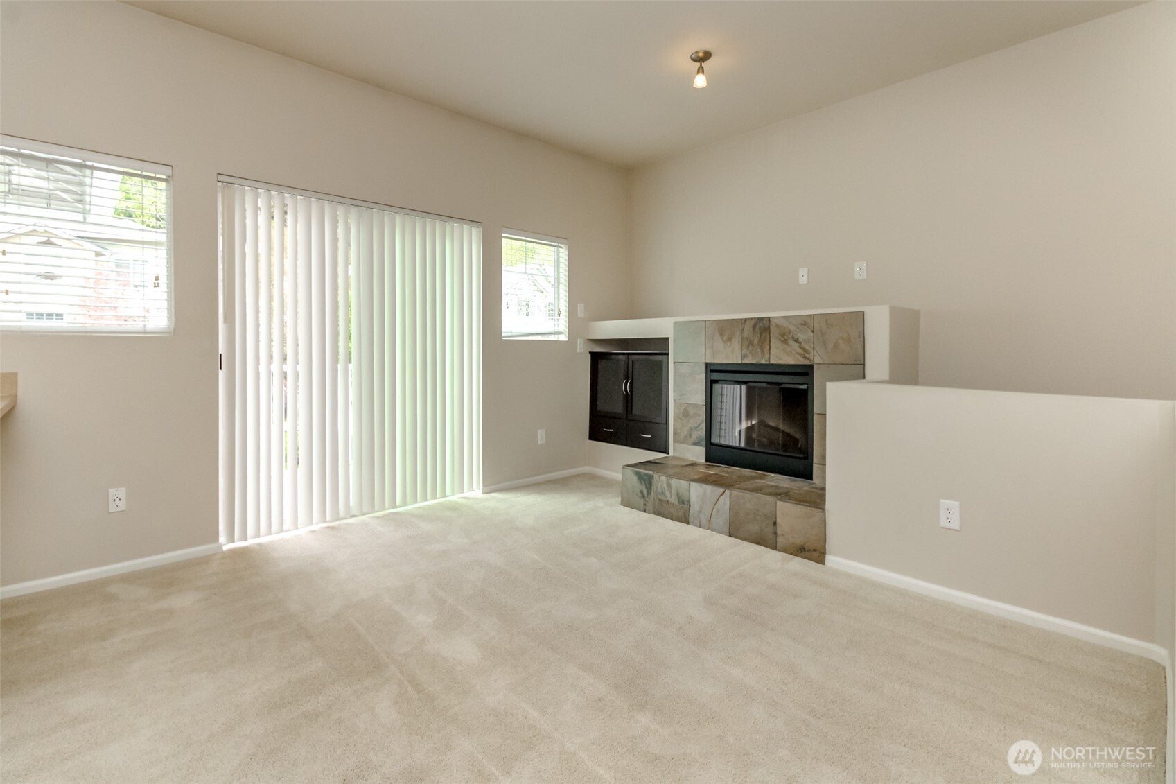 21230 40th Way S #E, SeaTac, WA 98198