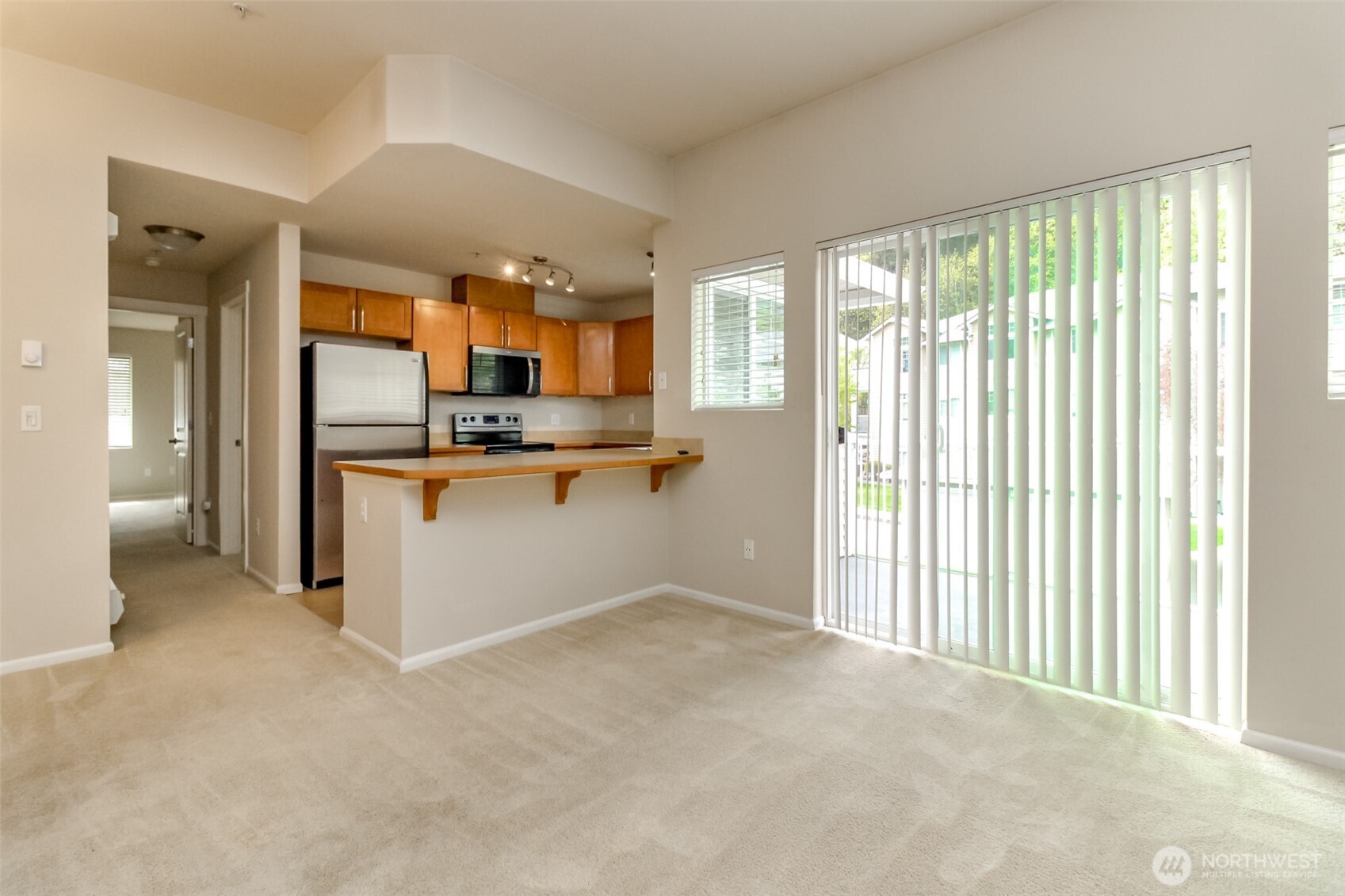 21230 40th Way S #E, SeaTac, WA 98198