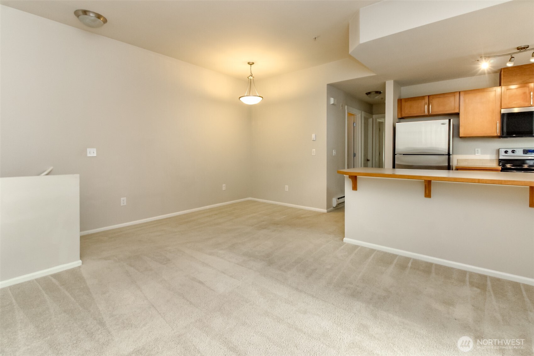 21230 40th Way S #E, SeaTac, WA 98198
