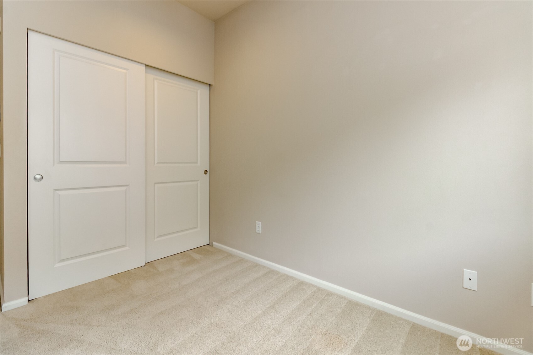 21230 40th Way S #E, SeaTac, WA 98198
