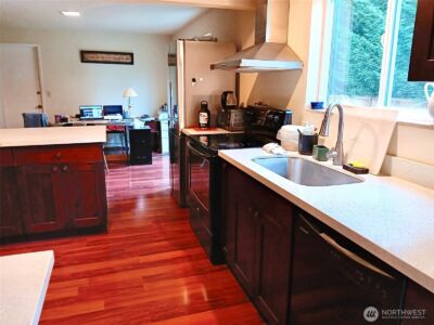 23525 SE 32nd Way , Sammamish, WA 98029 - Photo 11