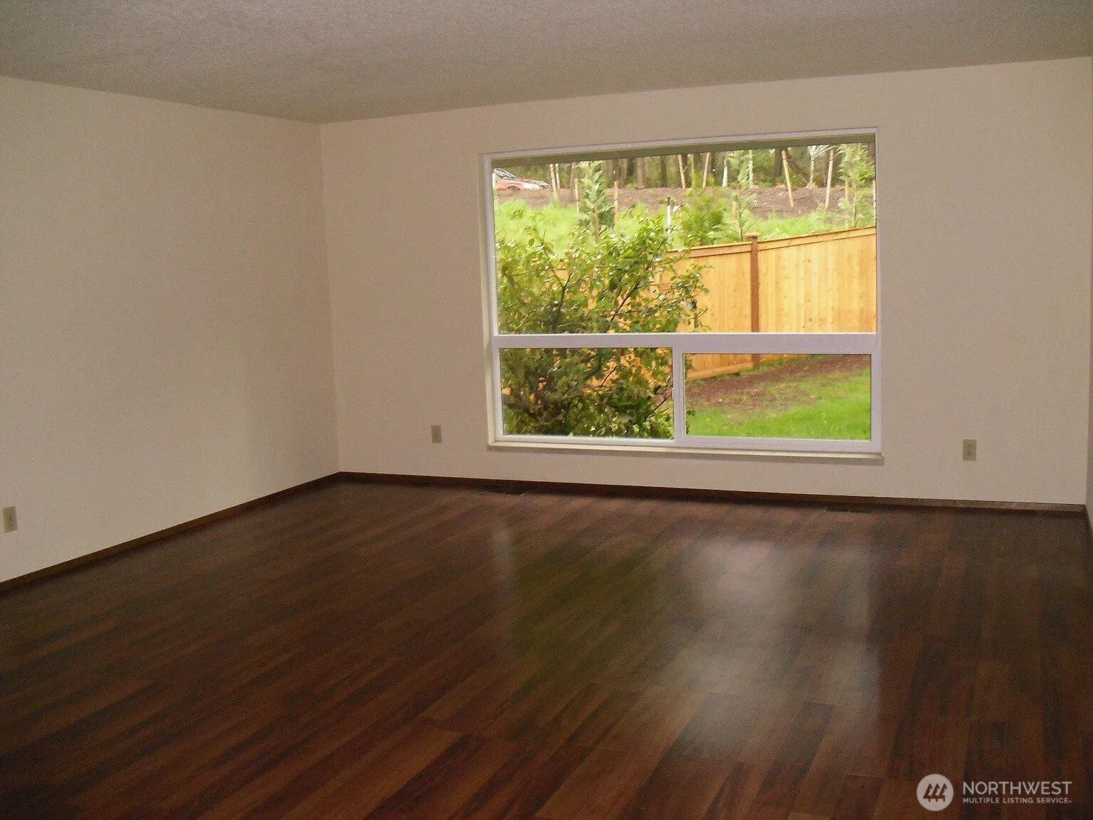 23525 SE 32nd Way , Sammamish, WA 98029