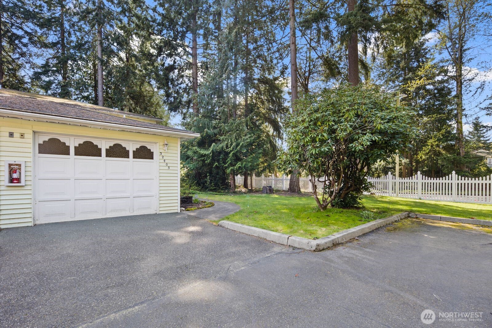 32405 1st Place S, Federal Way, WA 98003-5710