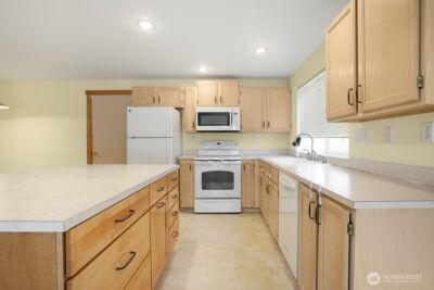 8121 NE 126TH Street , Kirkland, WA 98034 - Photo 13
