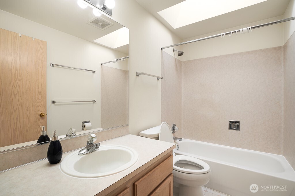 8121 NE 126TH Street , Kirkland, WA 98034