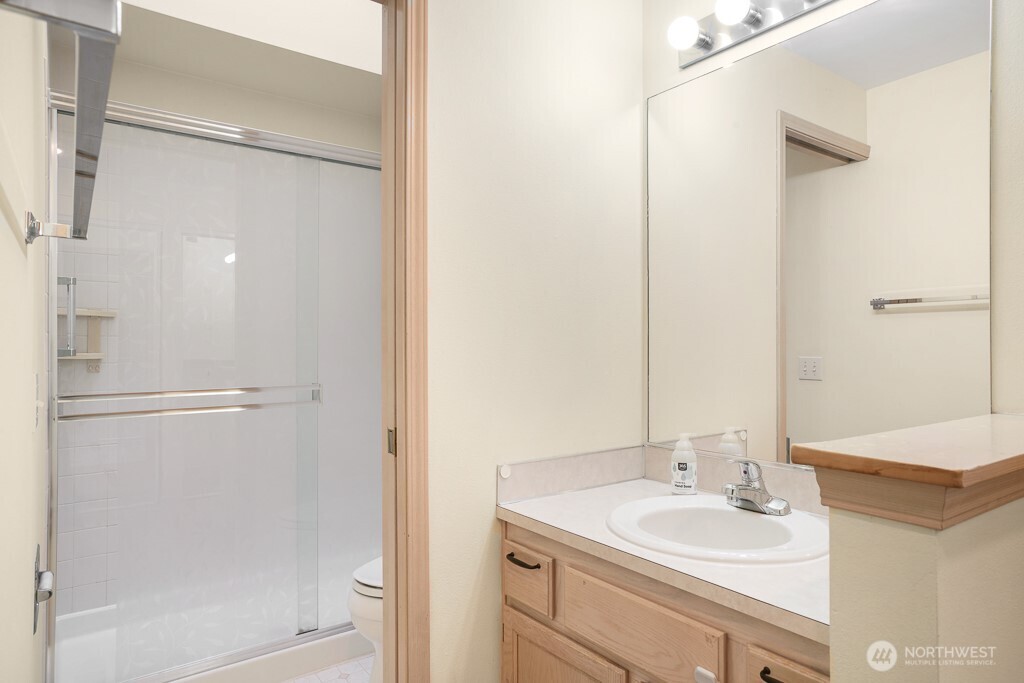 8121 NE 126TH Street , Kirkland, WA 98034