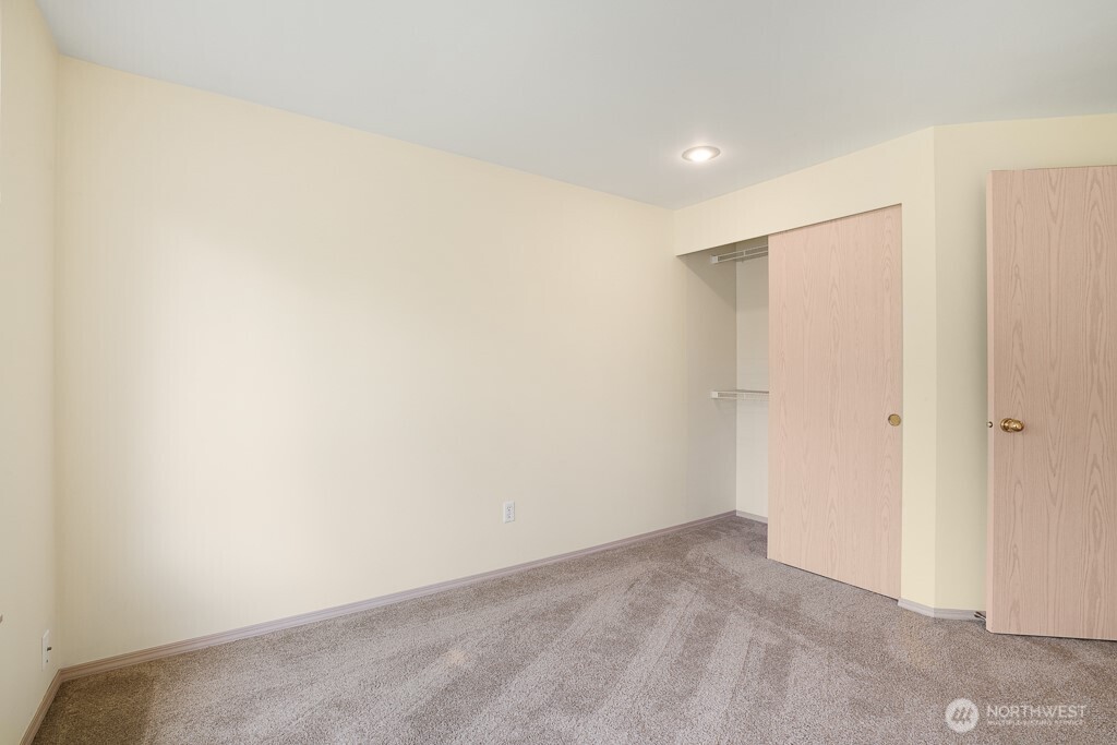 8121 NE 126TH Street , Kirkland, WA 98034