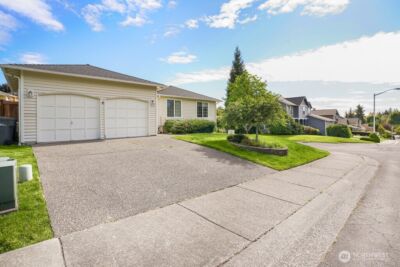 8121 NE 126TH Street , Kirkland, WA 98034 - Photo 2