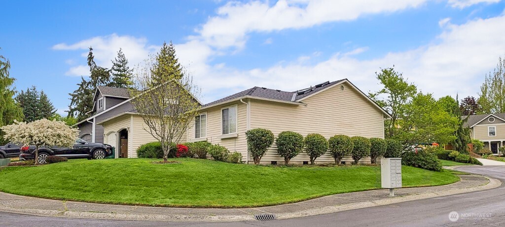 8121 NE 126TH Street , Kirkland, WA 98034