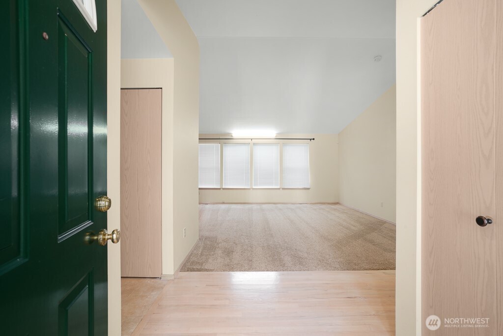 8121 NE 126TH Street , Kirkland, WA 98034