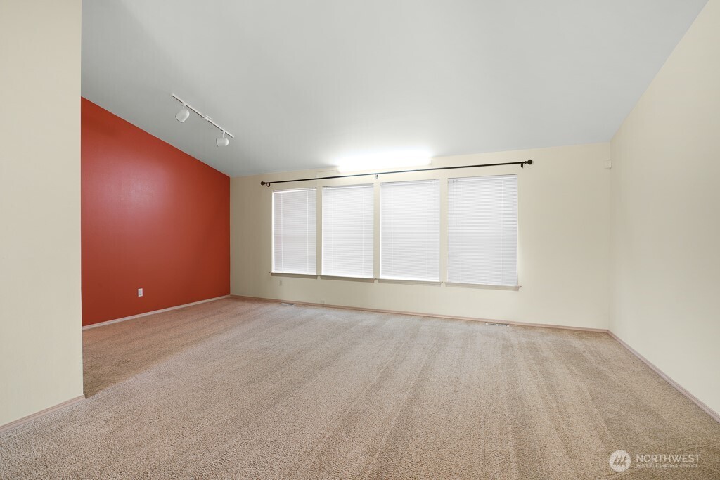8121 NE 126TH Street , Kirkland, WA 98034