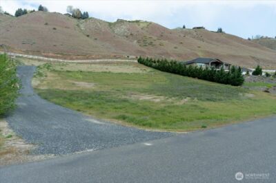 3085 Martin Place , East Wenatchee, WA 98802