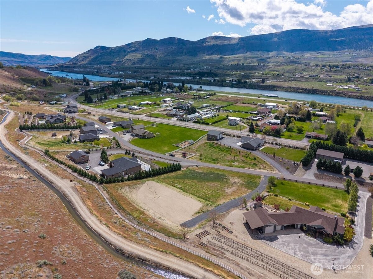 3085 Martin Place , East Wenatchee, WA 98802
