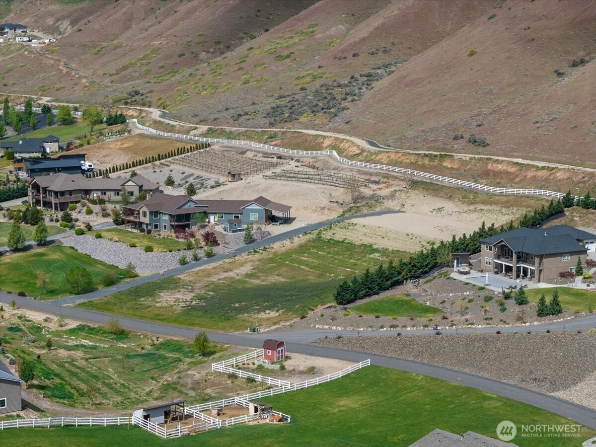3085 Martin Place , East Wenatchee, WA 98802