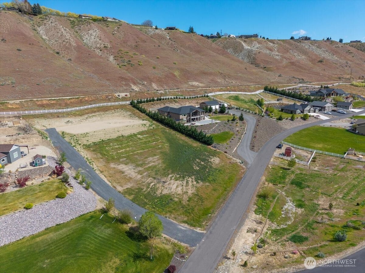 3085 Martin Place , East Wenatchee, WA 98802
