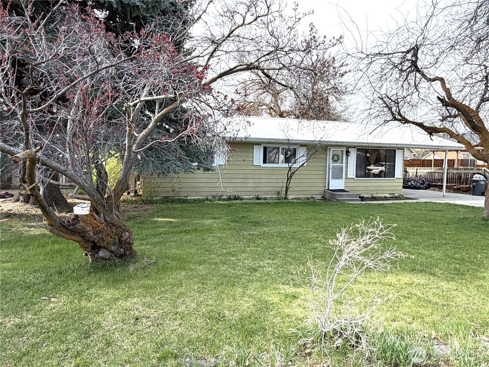 104 W First Street , Waterville, WA 98858