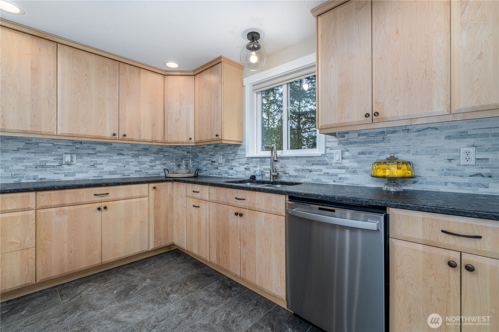 451 SE Mill Creek Road , Shelton, WA 98584