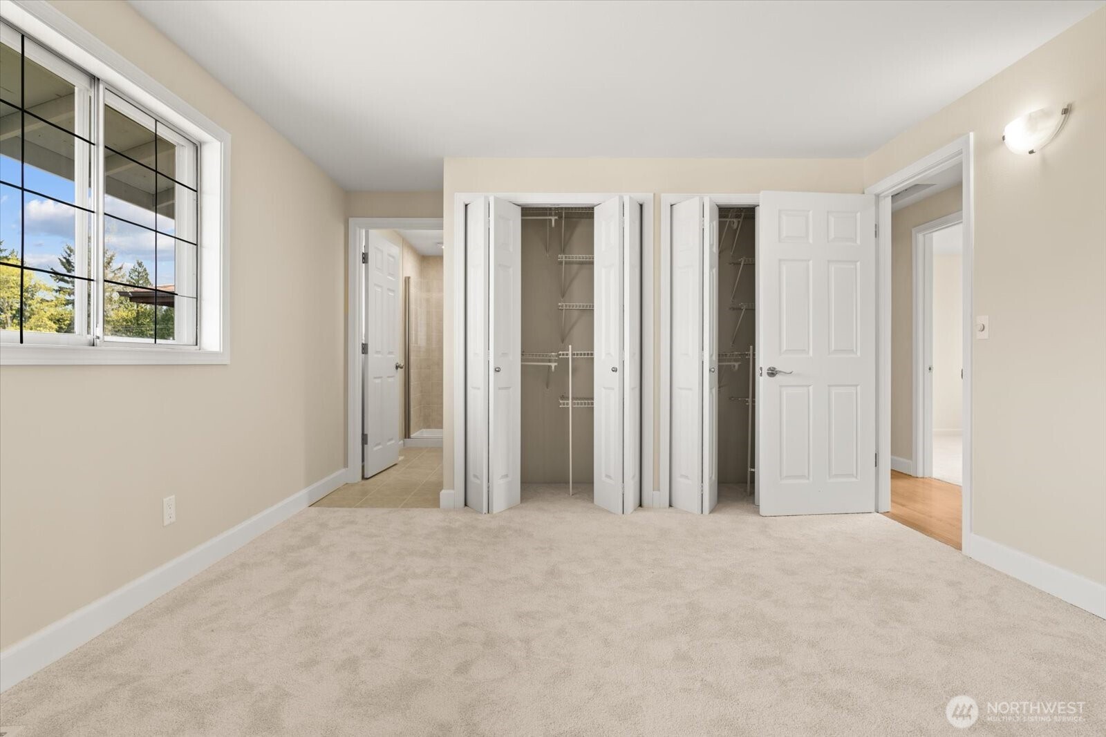 944 Maple Street , Edmonds, WA 98020