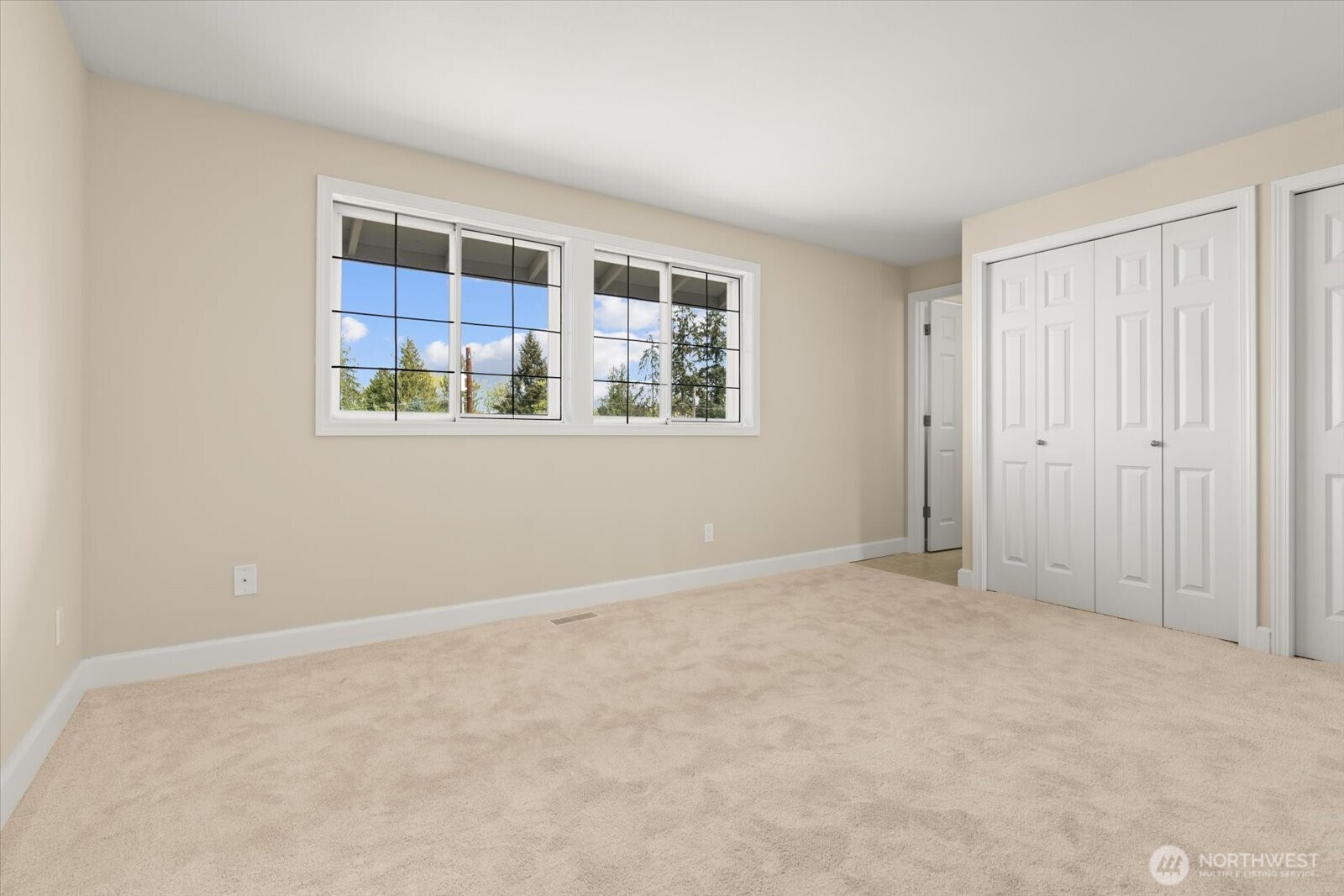 944 Maple Street , Edmonds, WA 98020