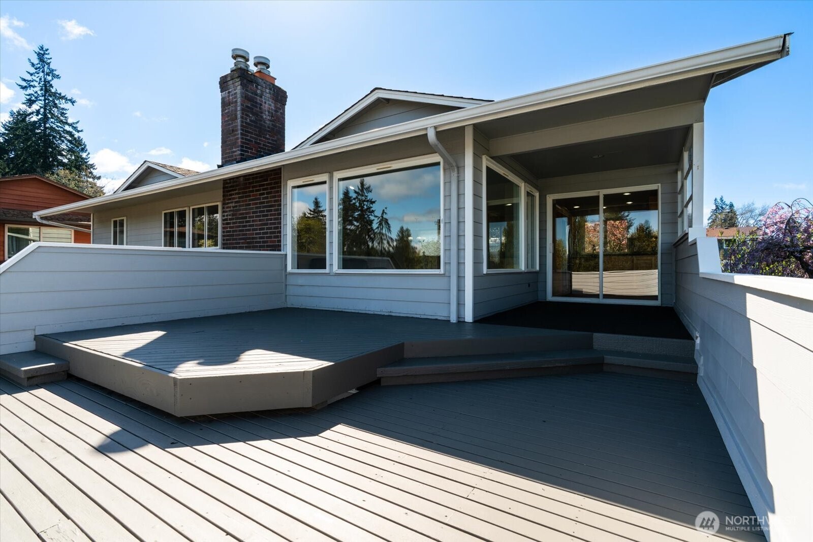 944 Maple Street , Edmonds, WA 98020