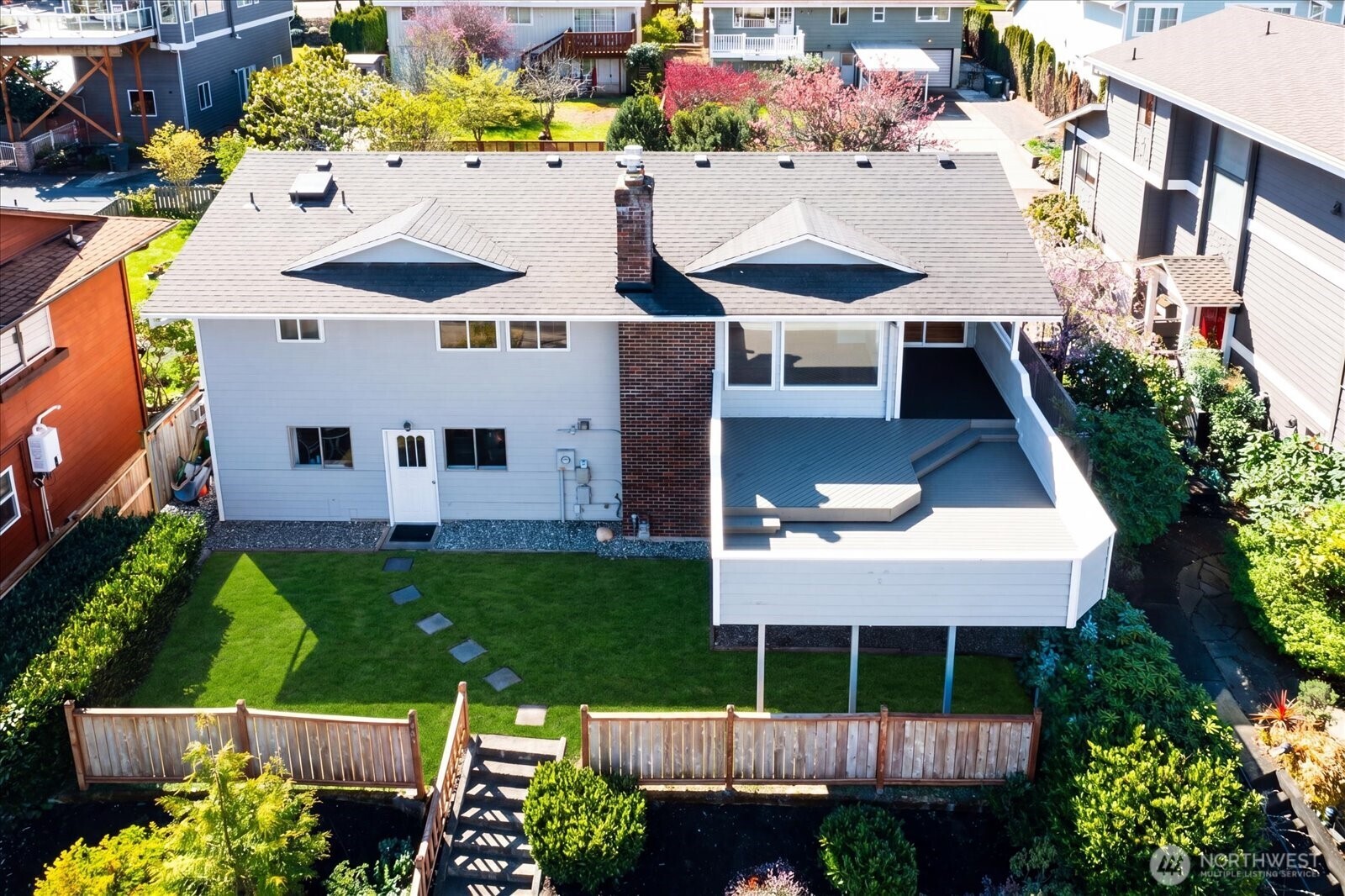 944 Maple Street , Edmonds, WA 98020