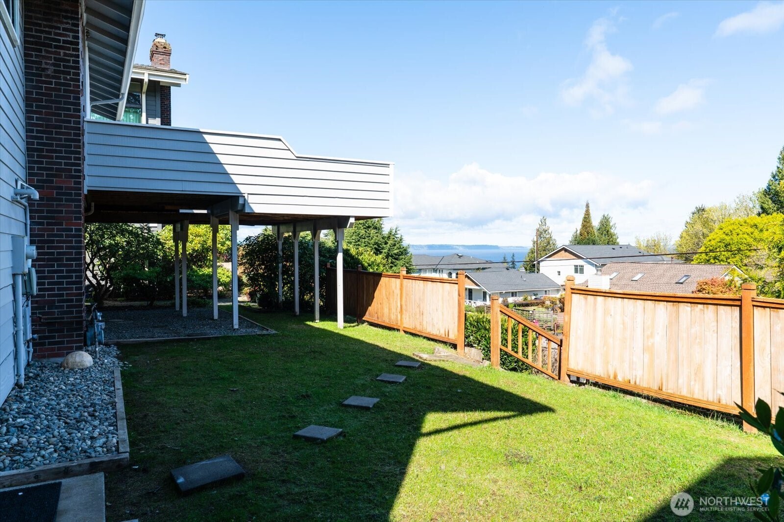 944 Maple Street , Edmonds, WA 98020