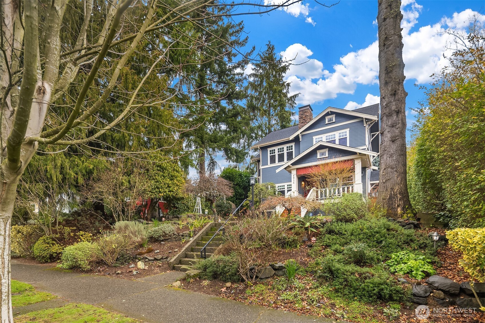 6016 44th Avenue SW, Seattle, WA 98136