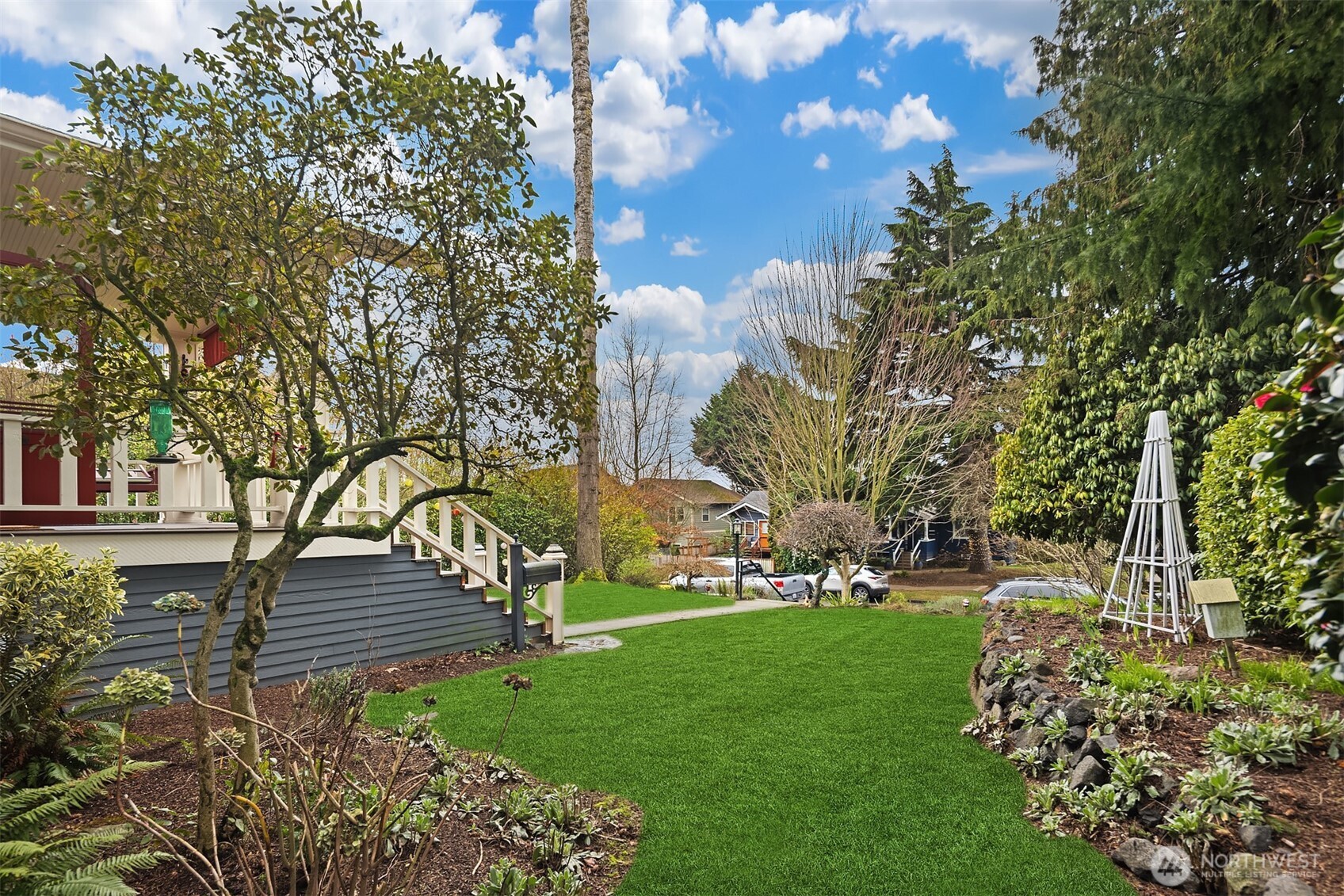 6016 44th Avenue SW, Seattle, WA 98136