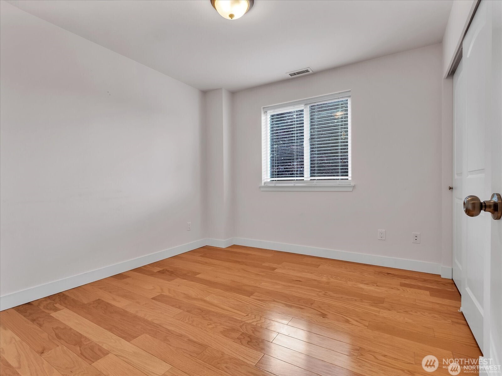 4032 152nd Place SW, Lynnwood, WA 98087