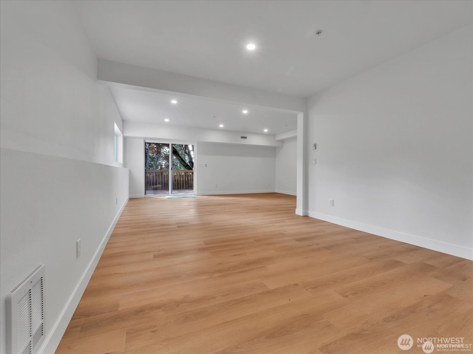 4032 152nd Place SW, Lynnwood, WA 98087