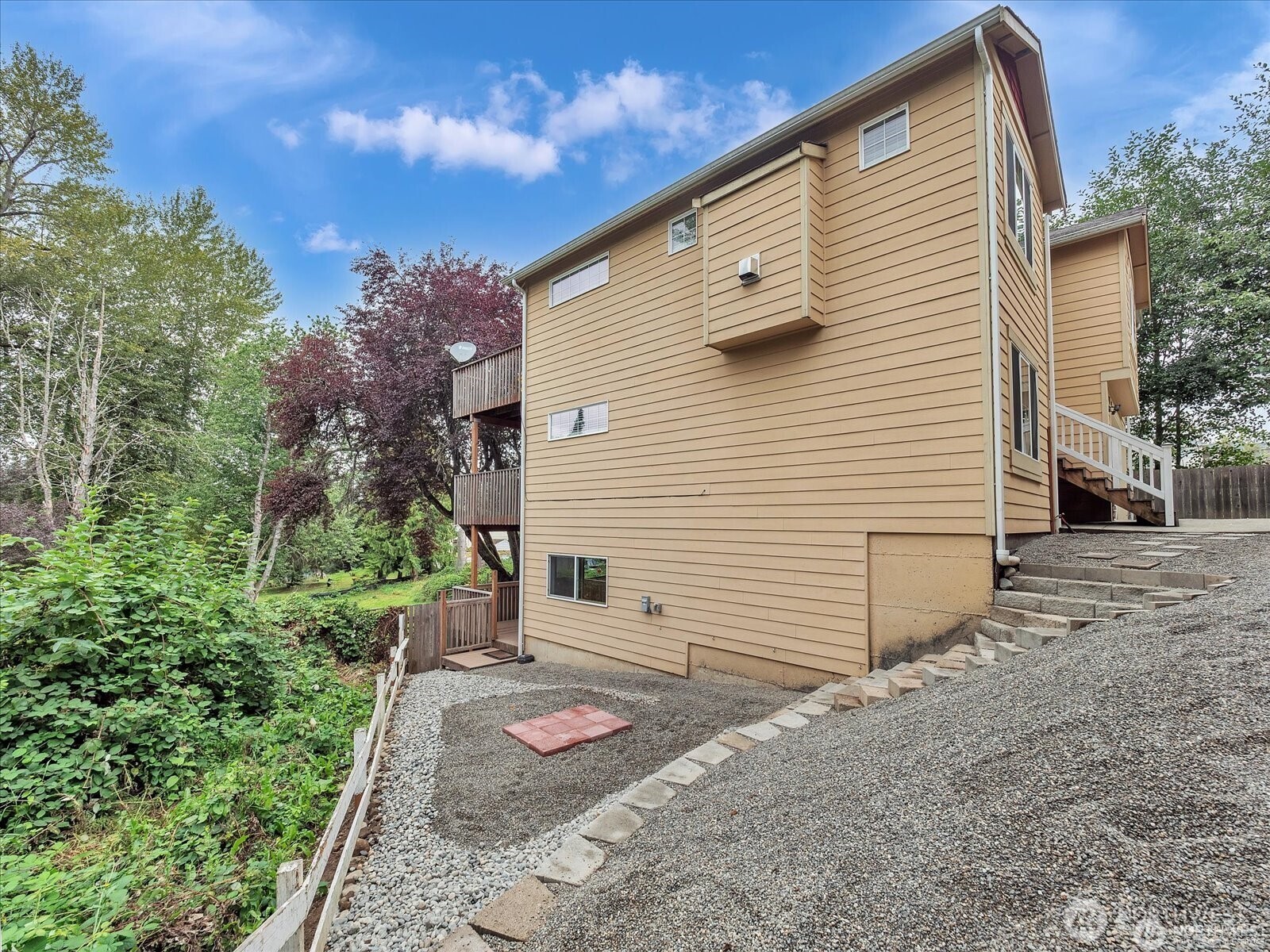 4032 152nd Place SW, Lynnwood, WA 98087