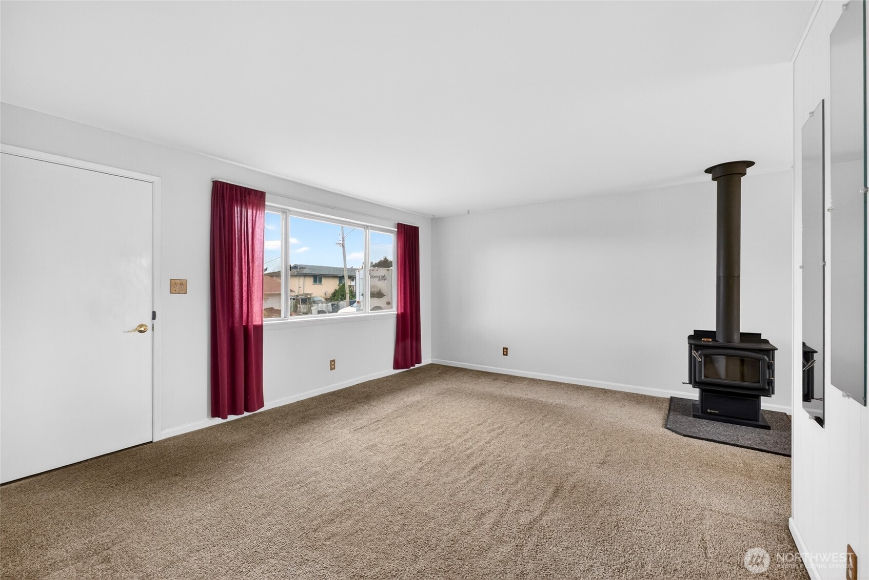 2717 SW 328th Street , Federal Way, WA 98023-2824
