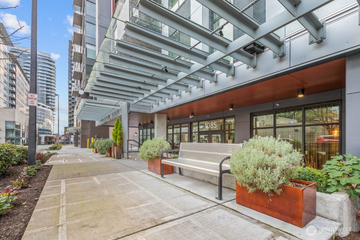 1085 103rd Avenue NE #614, Bellevue, WA 98004