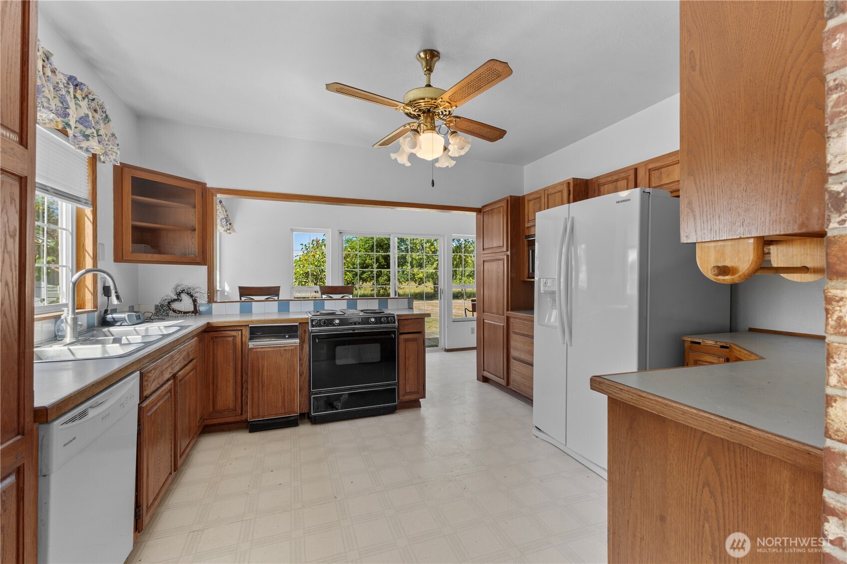 1676 Collins Road , Buckley, WA 98321-9480