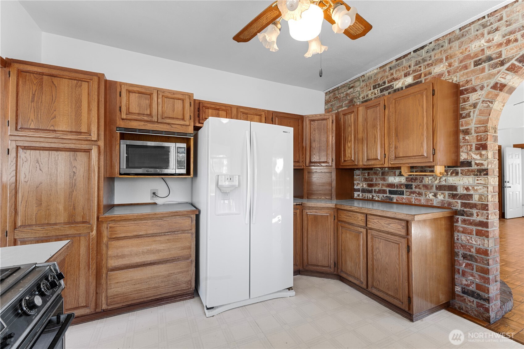 1676 Collins Road , Buckley, WA 98321-9480