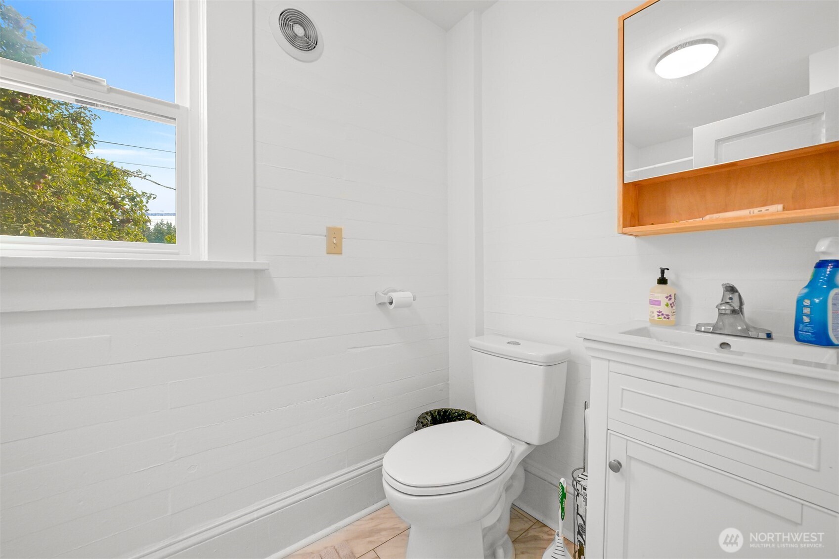 1302 Larrabee Avenue , Bellingham, WA 98225