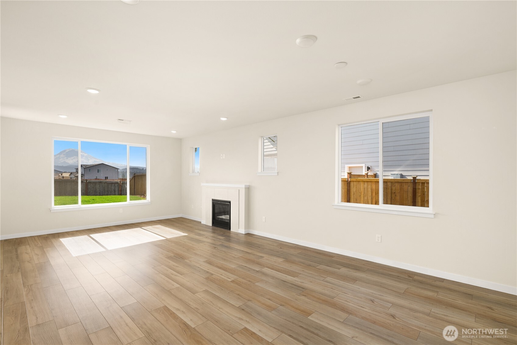 18351 134th Avenue E, Puyallup, WA 98374-1344