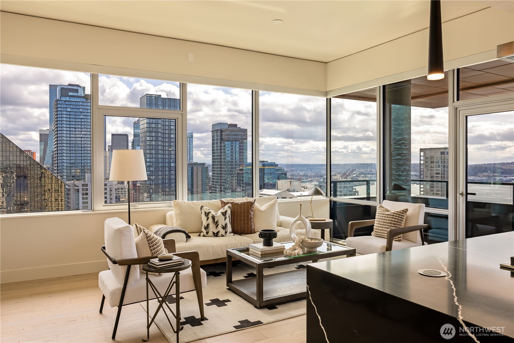 2315 4th Avenue #2803, Seattle, WA 98121