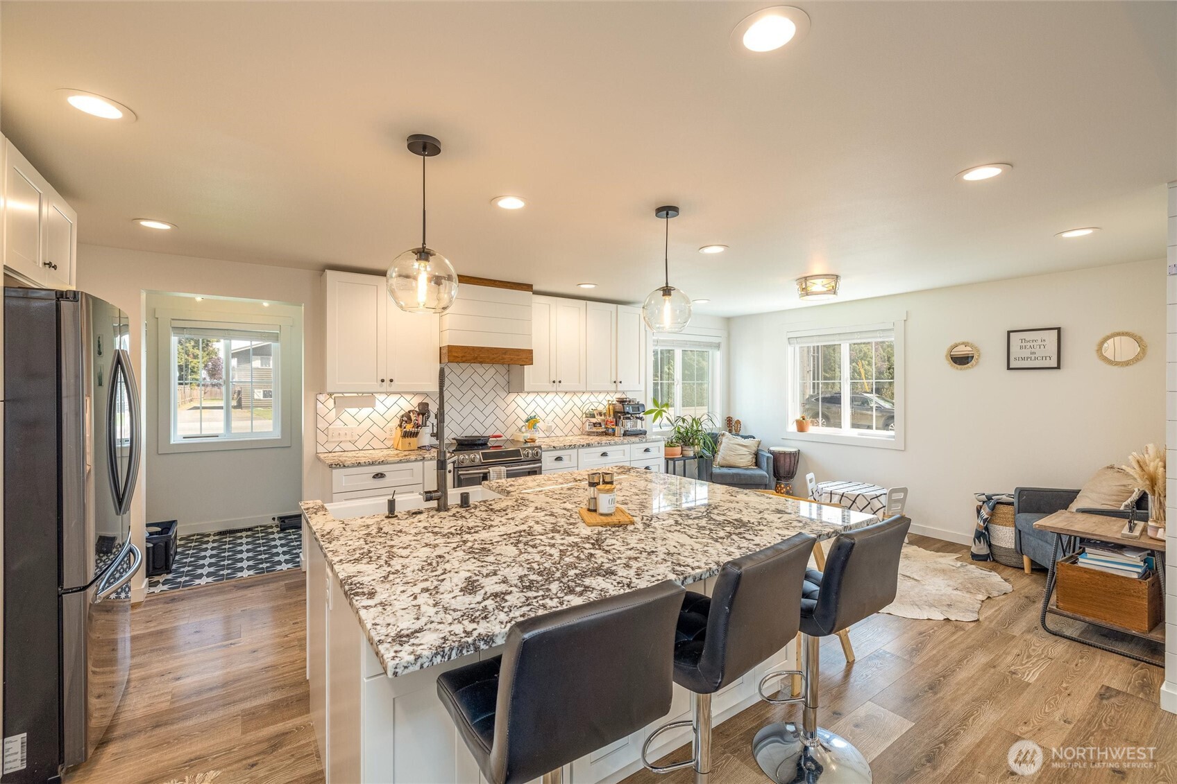 8679 Depot Road , Lynden, WA 98264