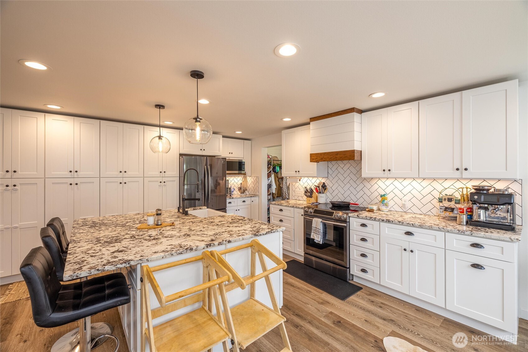 8679 Depot Road , Lynden, WA 98264