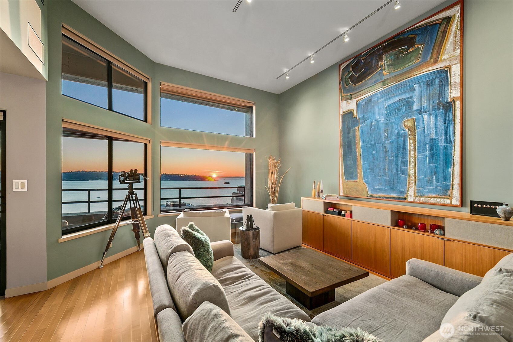 2021 1st Avenue #E8, Seattle, WA 98121