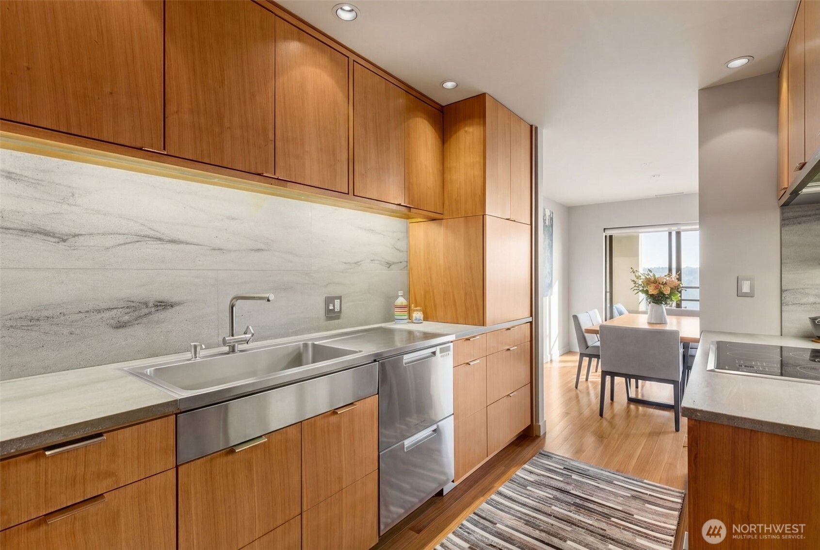 2021 1st Avenue #E8, Seattle, WA 98121
