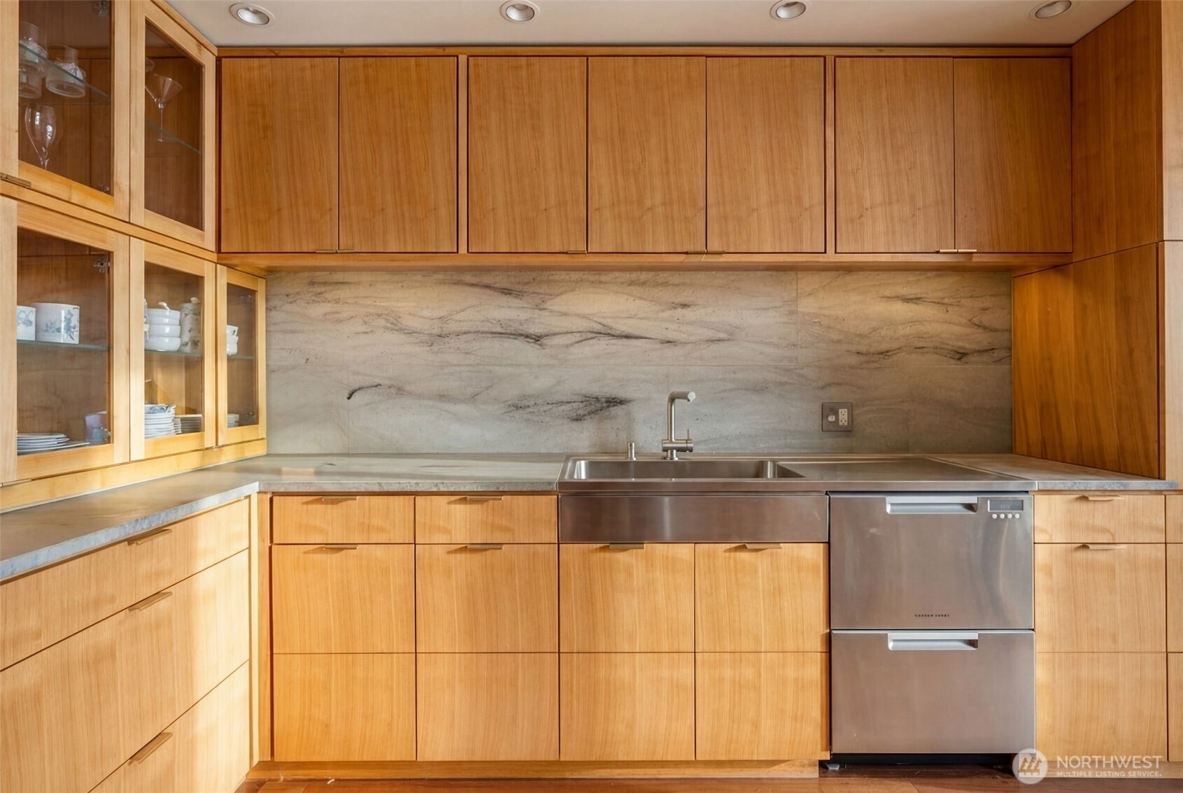 2021 1st Avenue #E8, Seattle, WA 98121