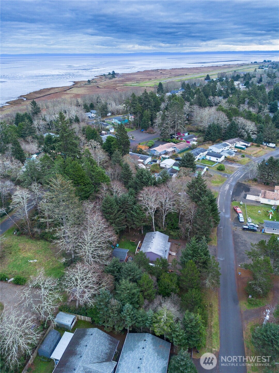 682 Copalis Avenue NE, Ocean Shores, WA 98569