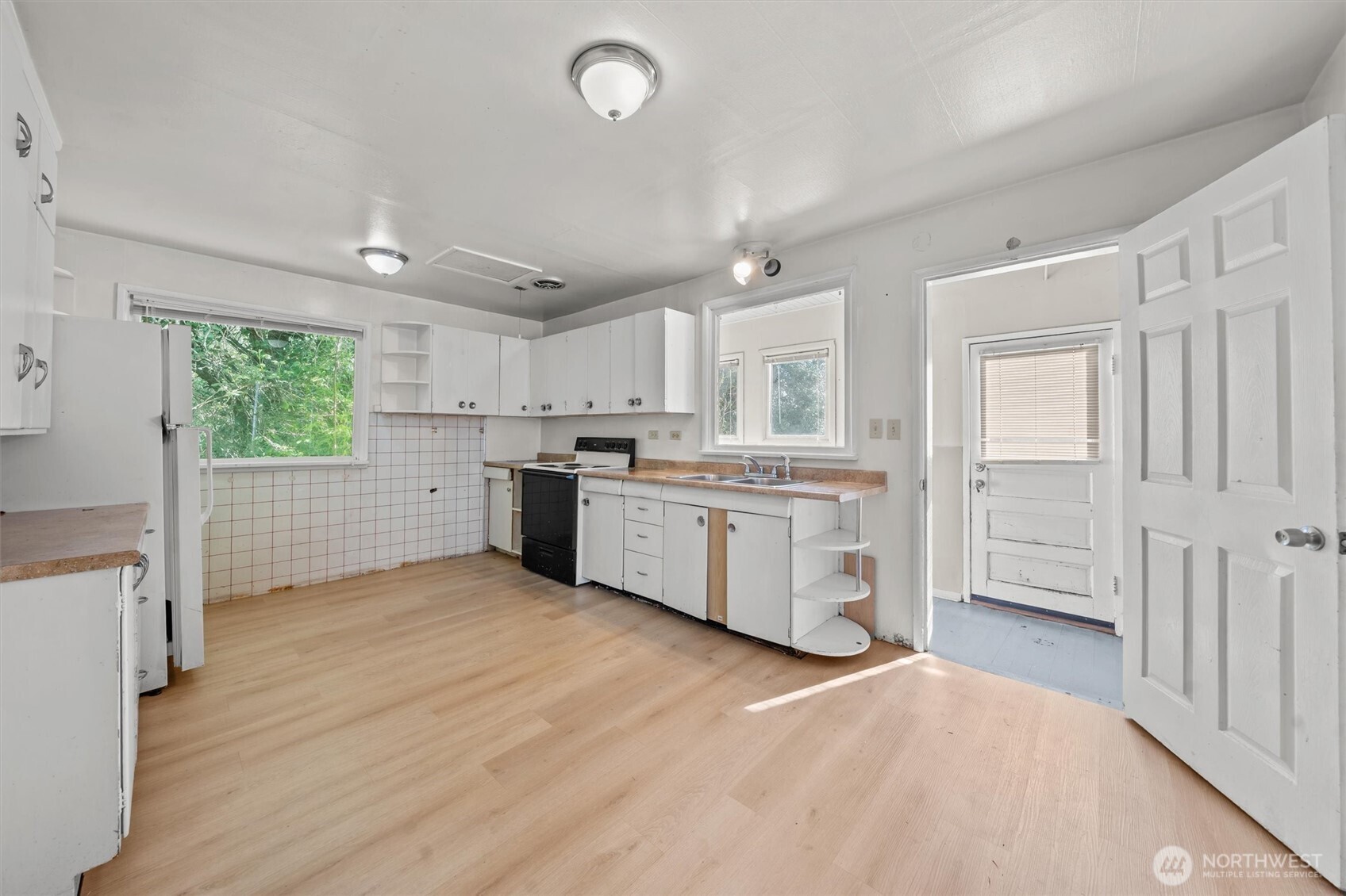 4015 S Yakima Avenue , Tacoma, WA 98418