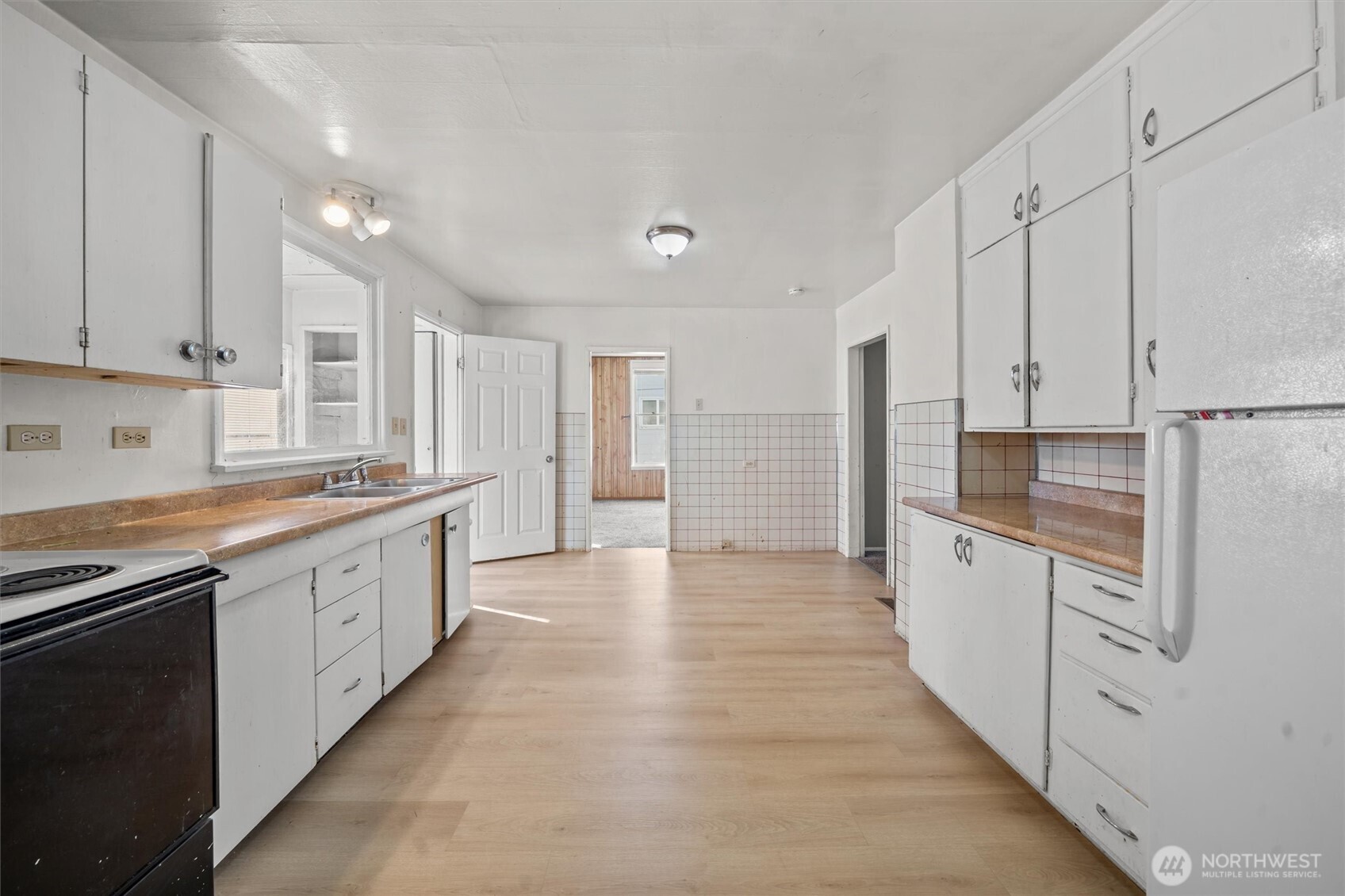 4015 S Yakima Avenue , Tacoma, WA 98418