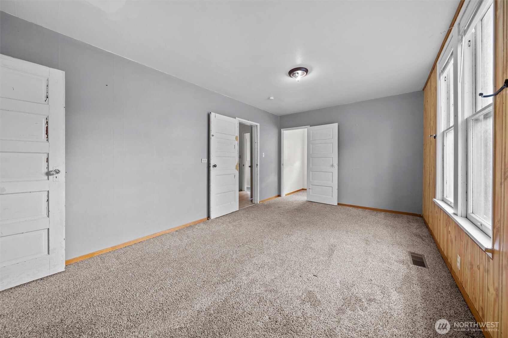 4015 S Yakima Avenue , Tacoma, WA 98418