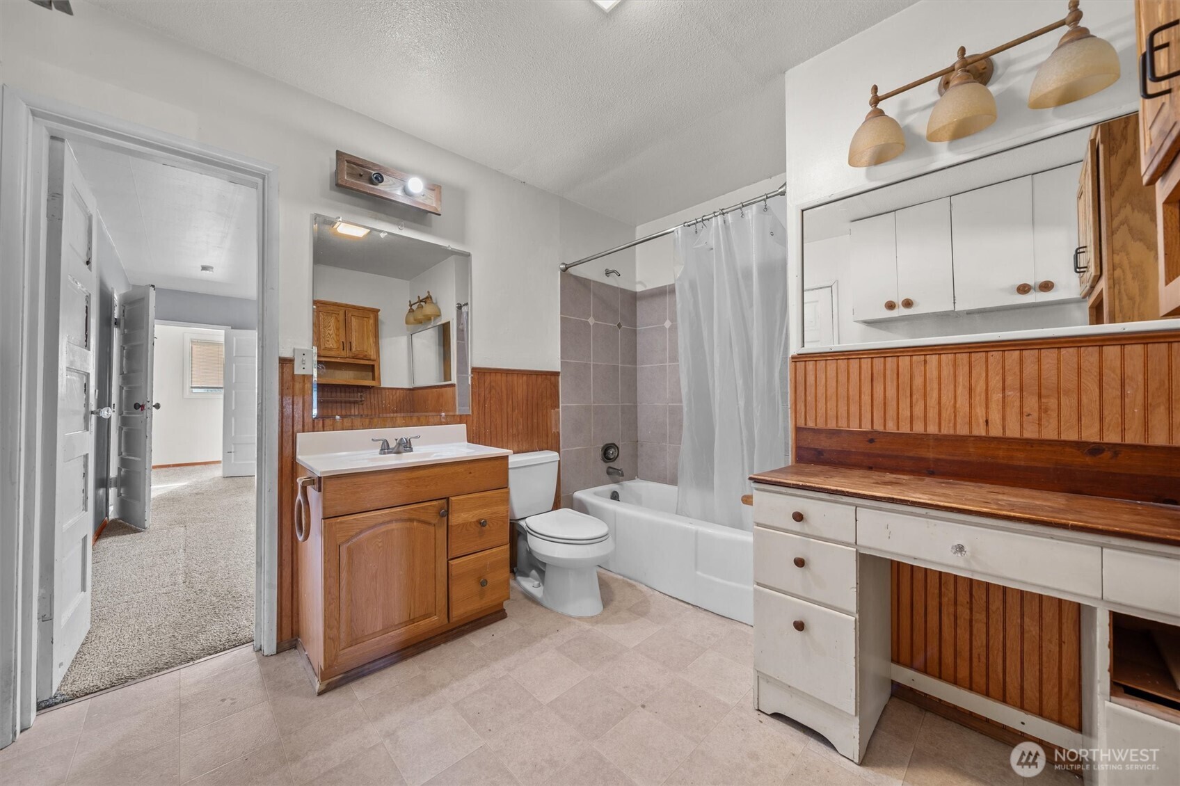 4015 S Yakima Avenue , Tacoma, WA 98418