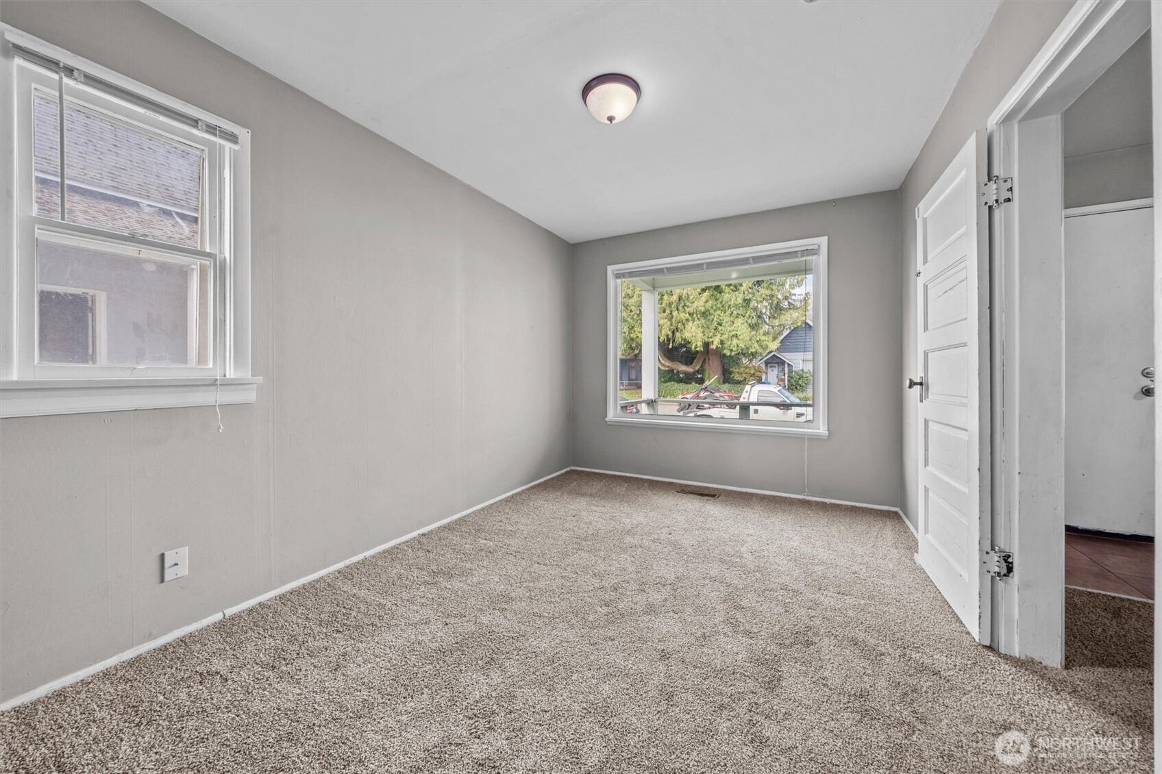 4015 S Yakima Avenue , Tacoma, WA 98418