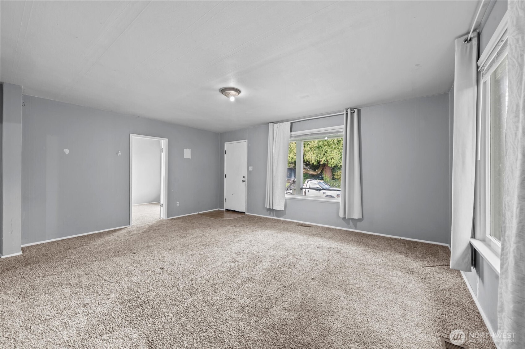 4015 S Yakima Avenue , Tacoma, WA 98418